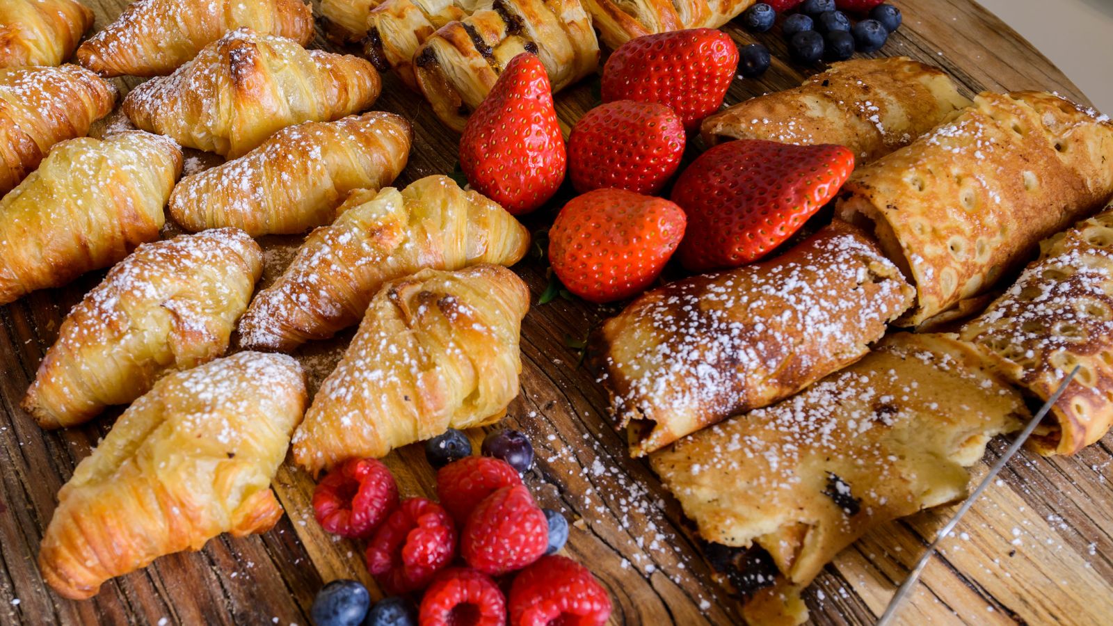 The Courtyard Breakfast